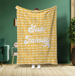 将图片加载到图库查看器，オーダーメイド 家族名前入りブランケット 膝掛け　ひざ掛け  誕生日ギフト 敬老の日 米寿 還暦 母の日 父の日 じいじ ばーさん - 49下地色 - FAMILY
