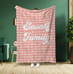 将图片加载到图库查看器，オーダーメイド 家族名前入りブランケット 膝掛け　ひざ掛け  誕生日ギフト 敬老の日 米寿 還暦 母の日 父の日 じいじ ばーさん - 49下地色 - FAMILY
